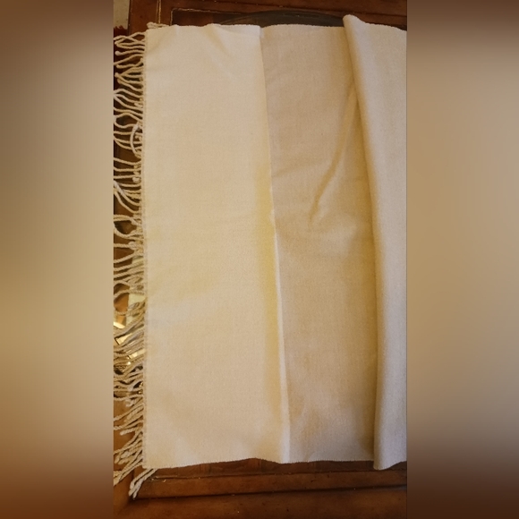 Wrap around, scarf, light brown and beige with fringe - Picture 1 of 4